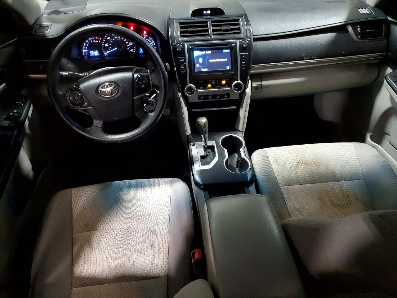 2012 TOYOTA CAMRY LE photo 15