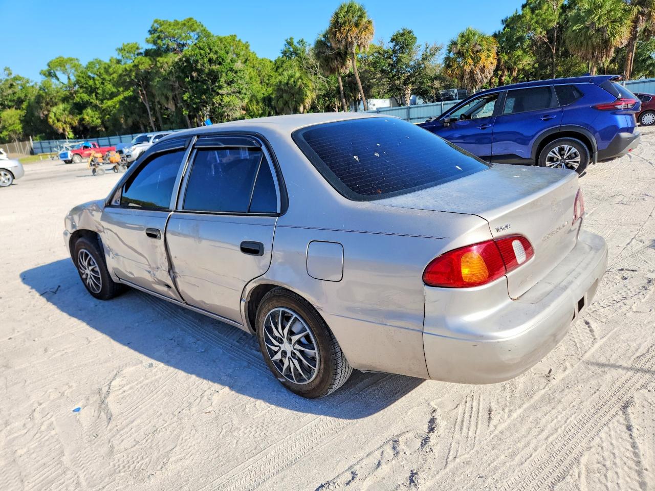 2001 TOYOTA COROLLA CE photo 2
