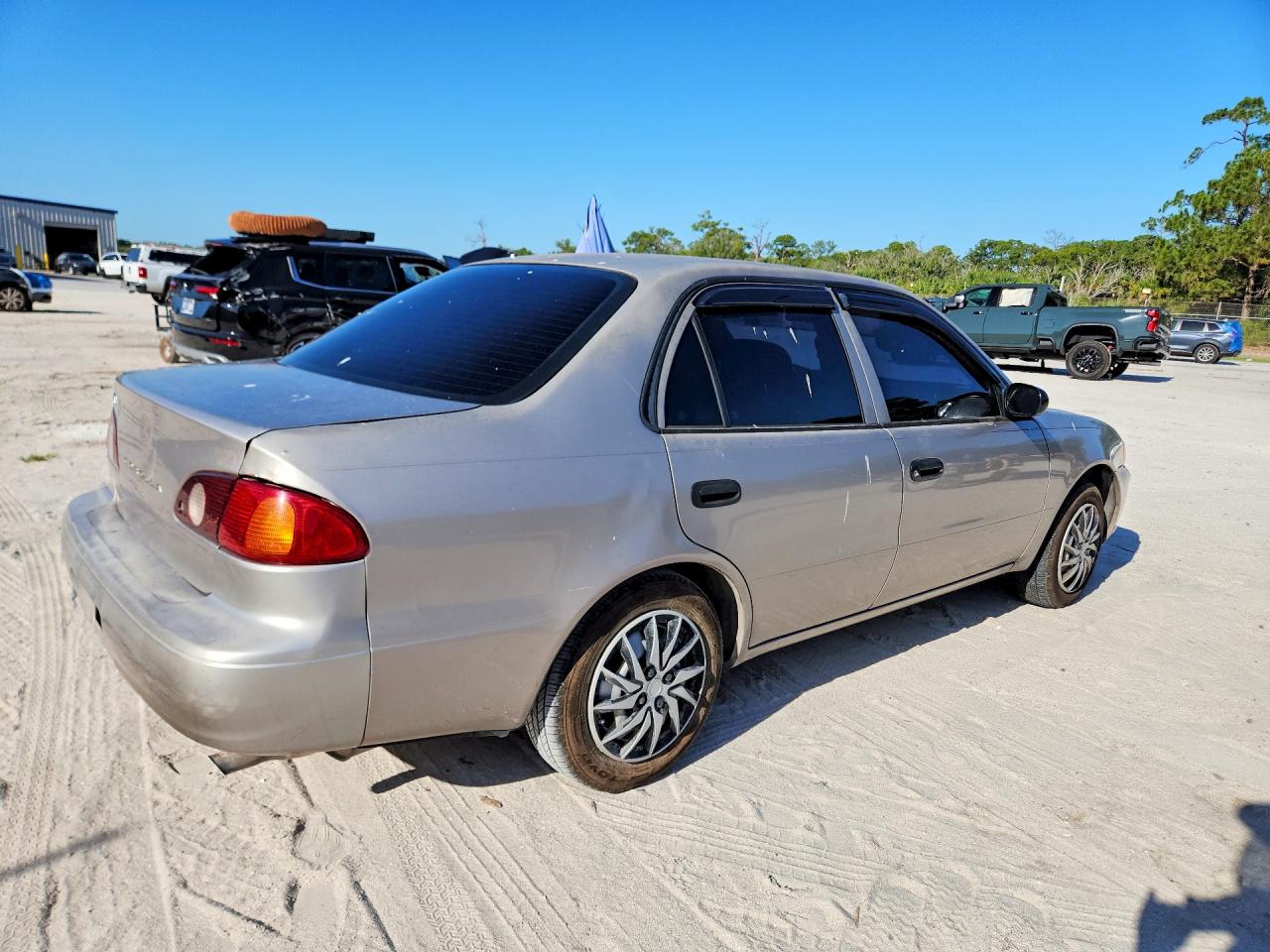 2001 TOYOTA COROLLA CE photo 3