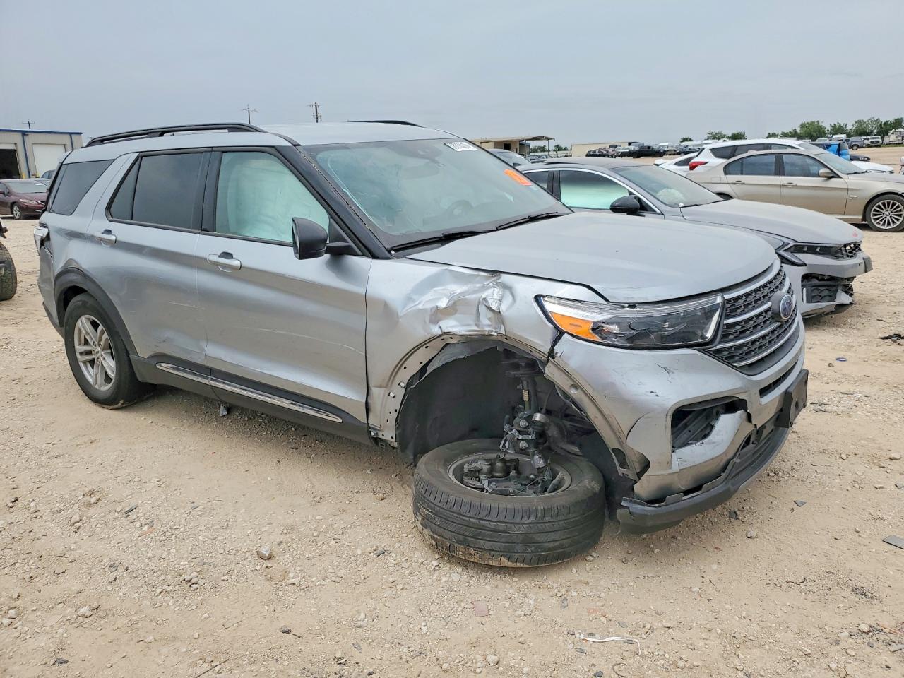 2023 FORD EXPLORER photo 10