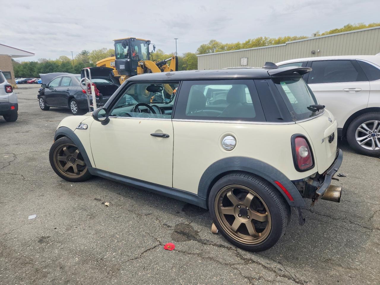 2010 MINI COOPER S photo 3
