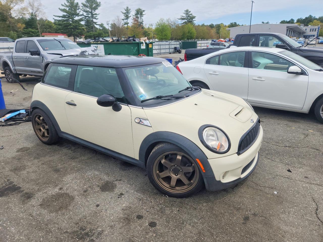 2010 MINI COOPER S photo 7