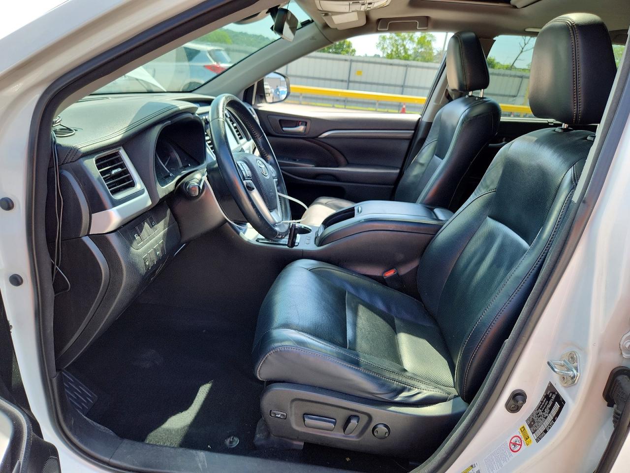 2017 TOYOTA HIGHLANDER HYBRID LIMITED photo 19
