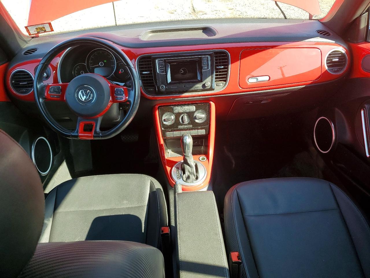 2017 VOLKSWAGEN BEETLE S photo 22