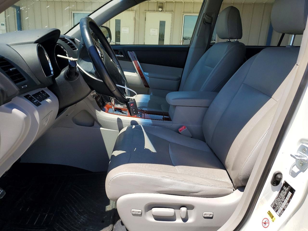 2013 TOYOTA HIGHLANDER HYBRID LIMITED photo 13