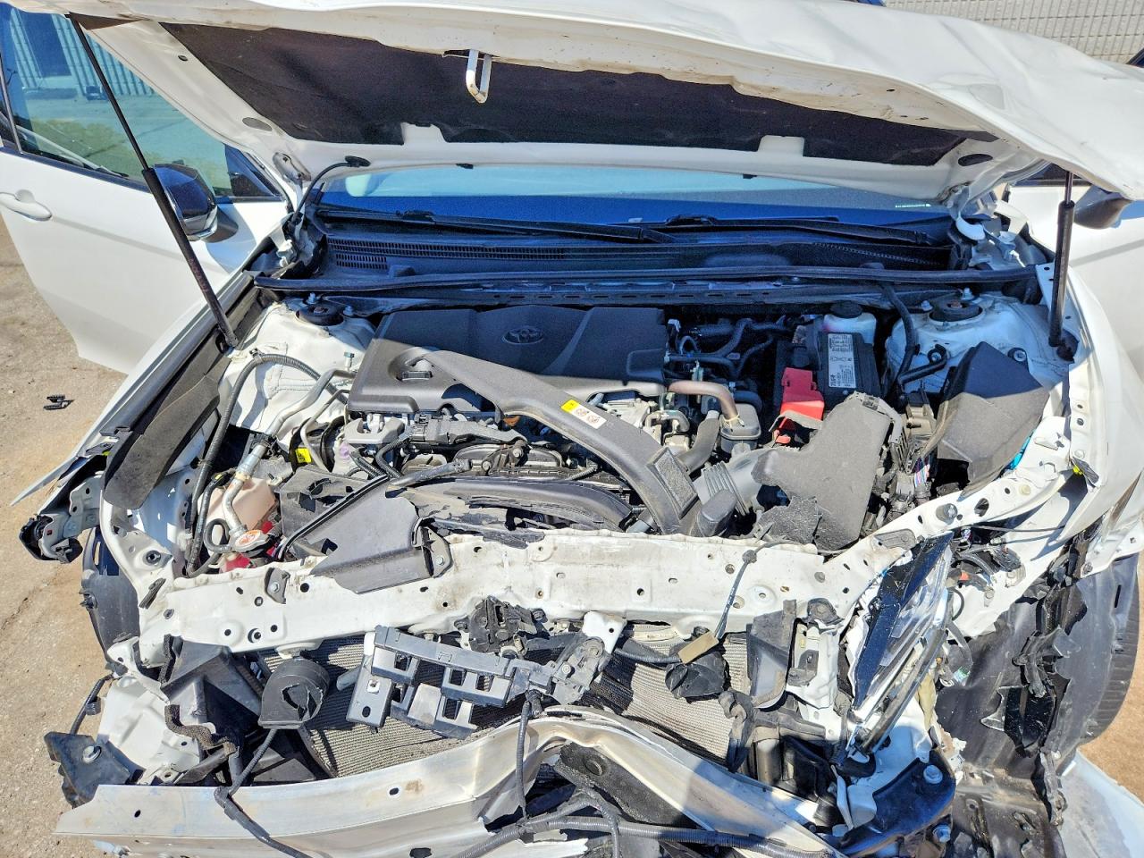 2019 TOYOTA CAMRY XSE photo 21
