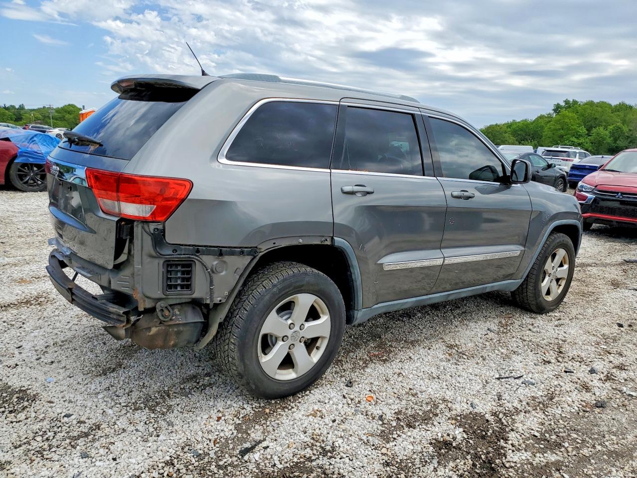 2011 JEEP GRAND CHEROKEE LAREDO photo 5