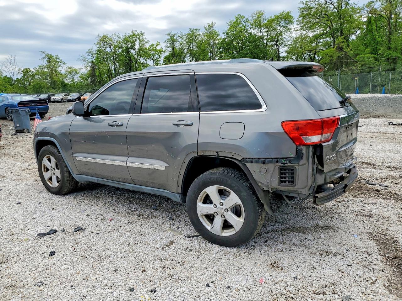 2011 JEEP GRAND CHEROKEE LAREDO photo 3