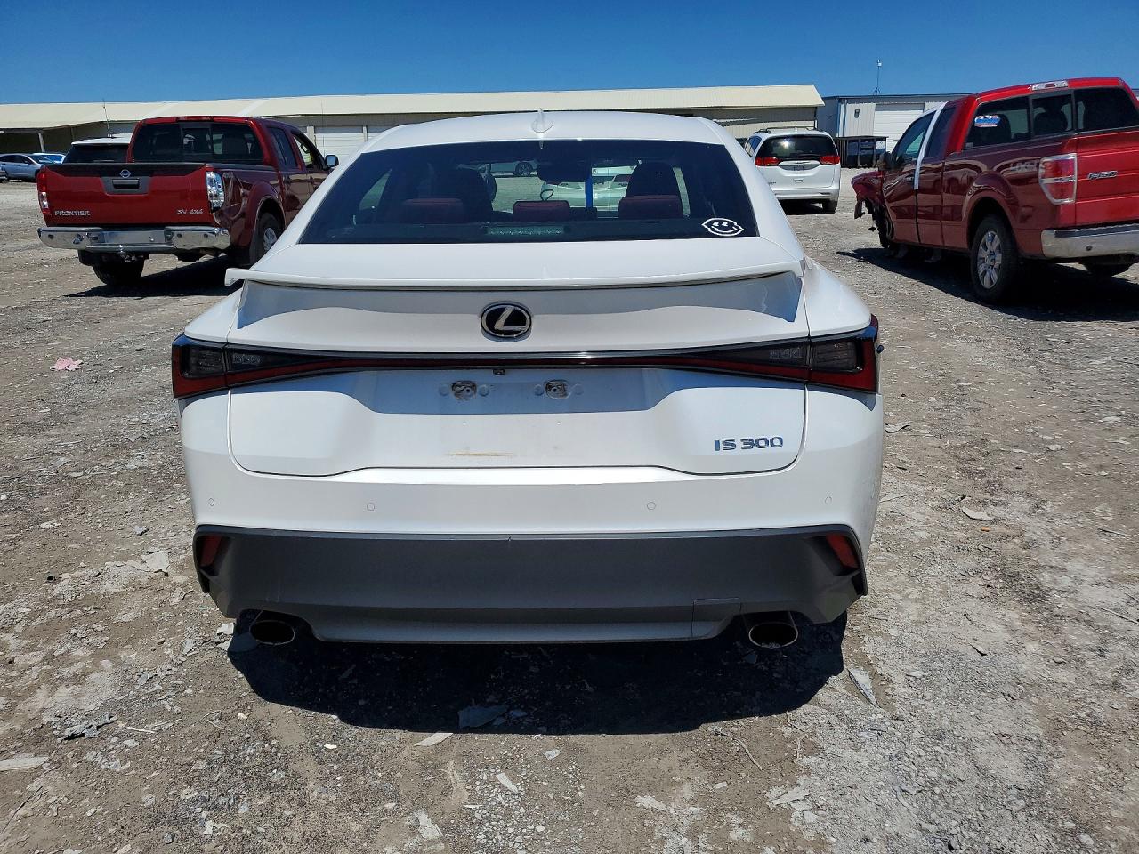 2021 LEXUS IS 300 photo 16