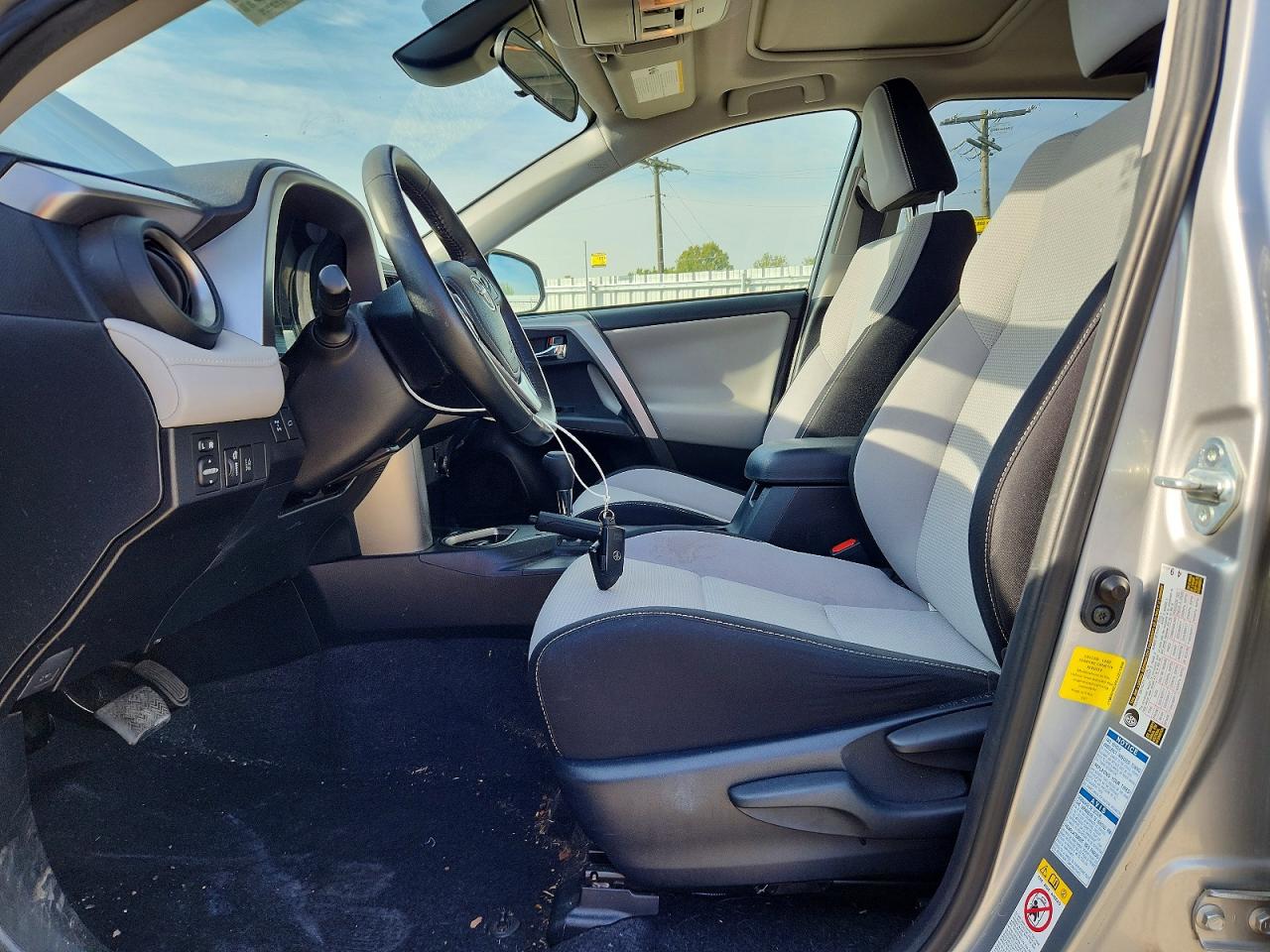 2018 TOYOTA RAV4 XLE photo 13