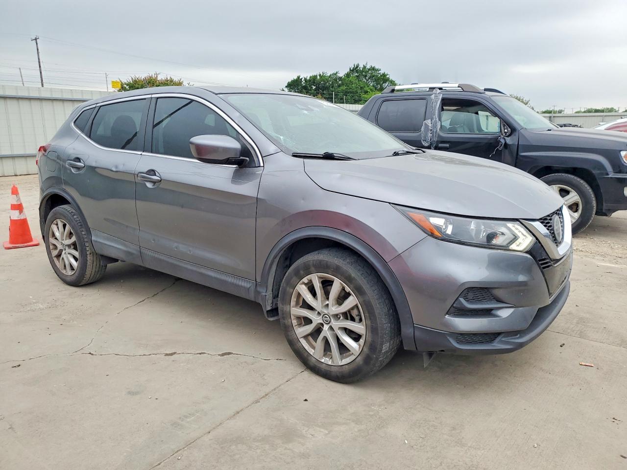 2020 NISSAN ROGUE SPORT S photo 4