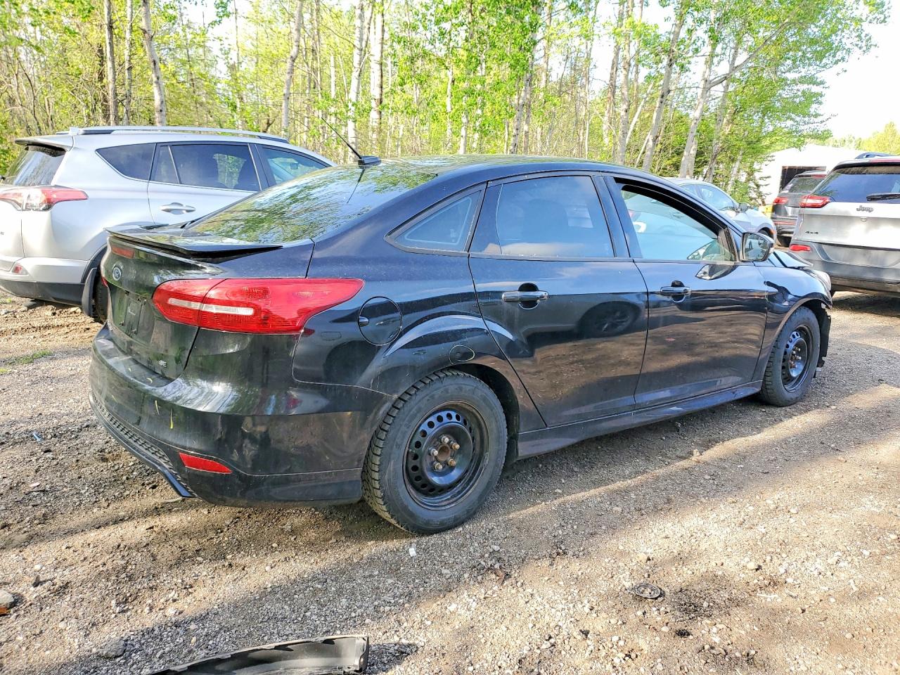 2017 FORD FOCUS SE photo 5