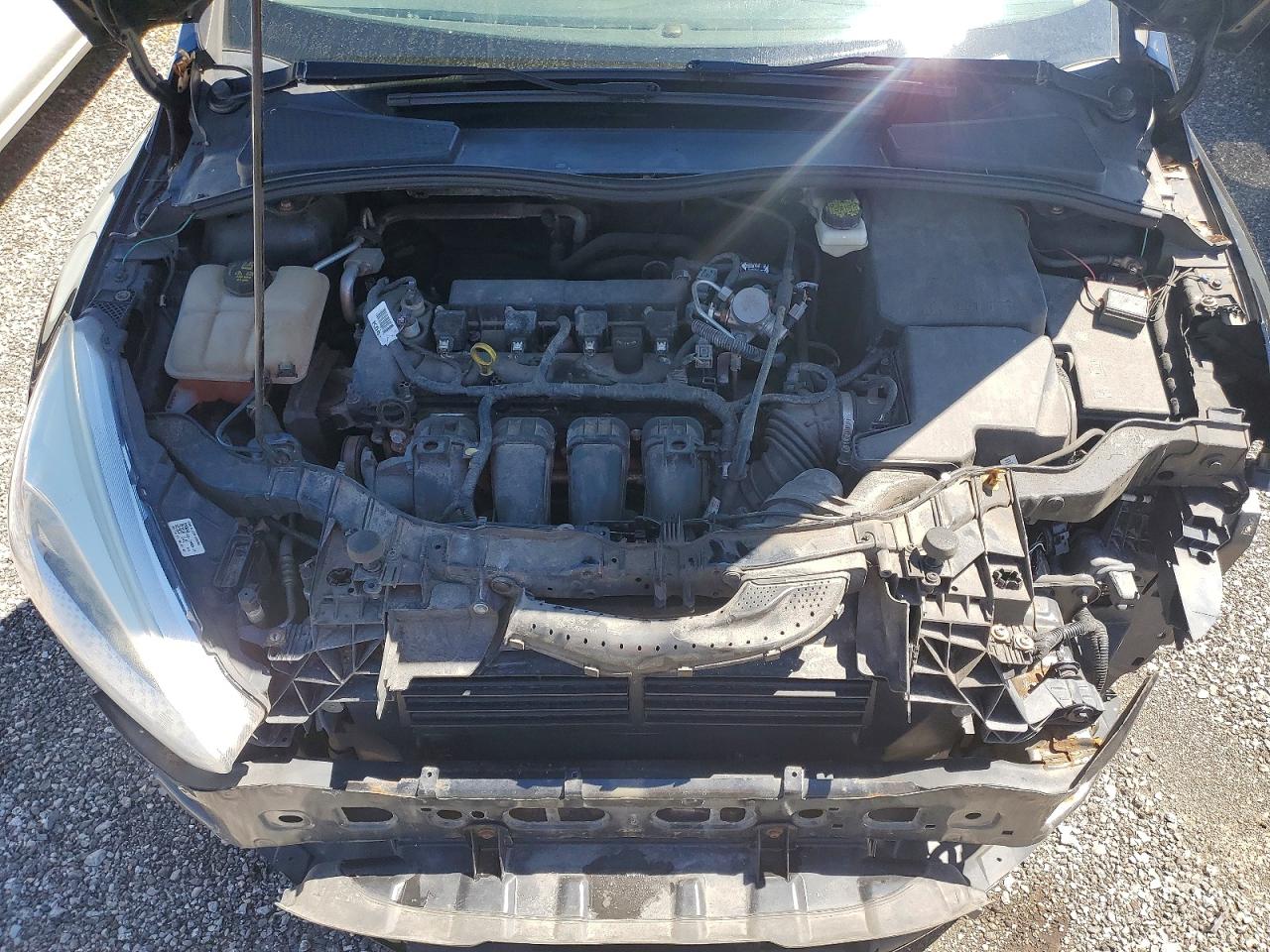 2017 FORD FOCUS SE photo 21