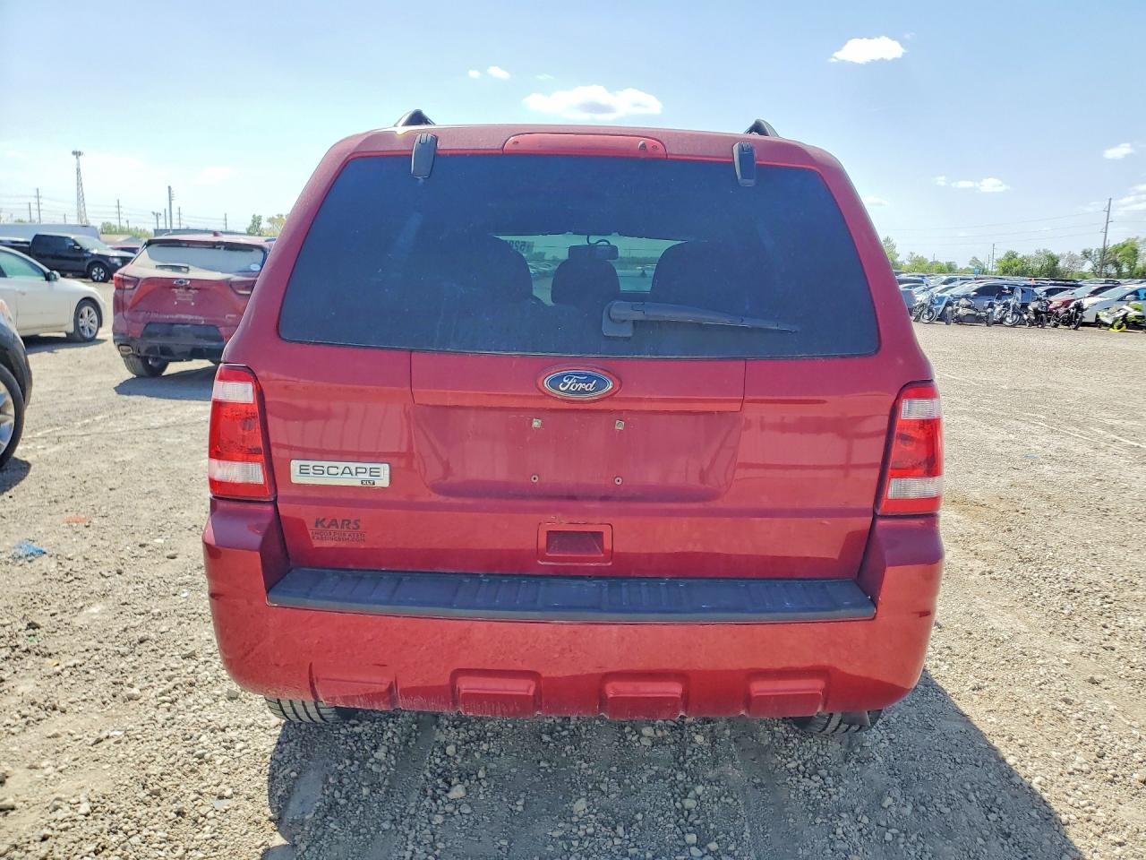 2010 FORD ESCAPE XLT photo 6