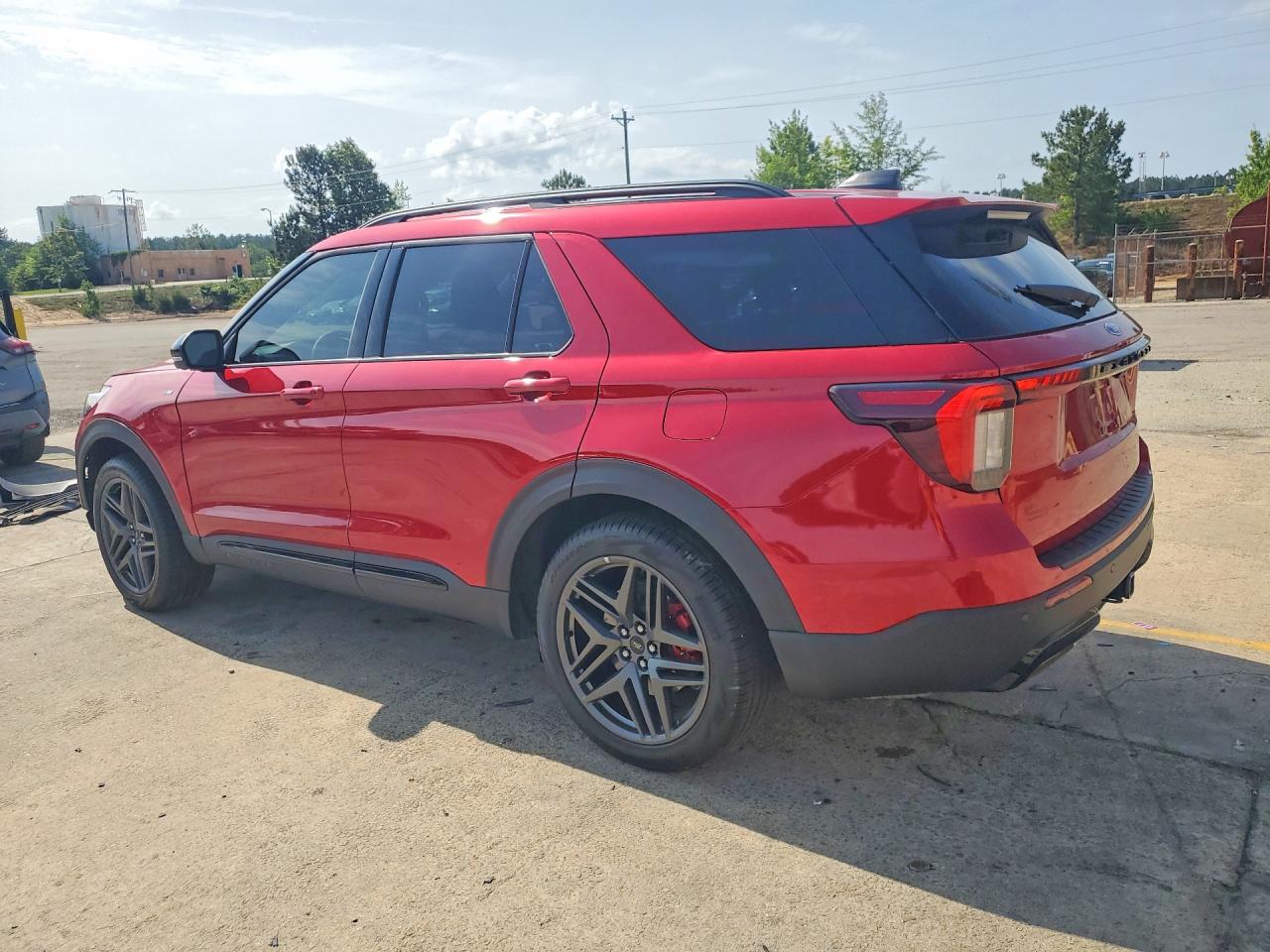 2025 FORD EXPLORER ST-LINE photo 3
