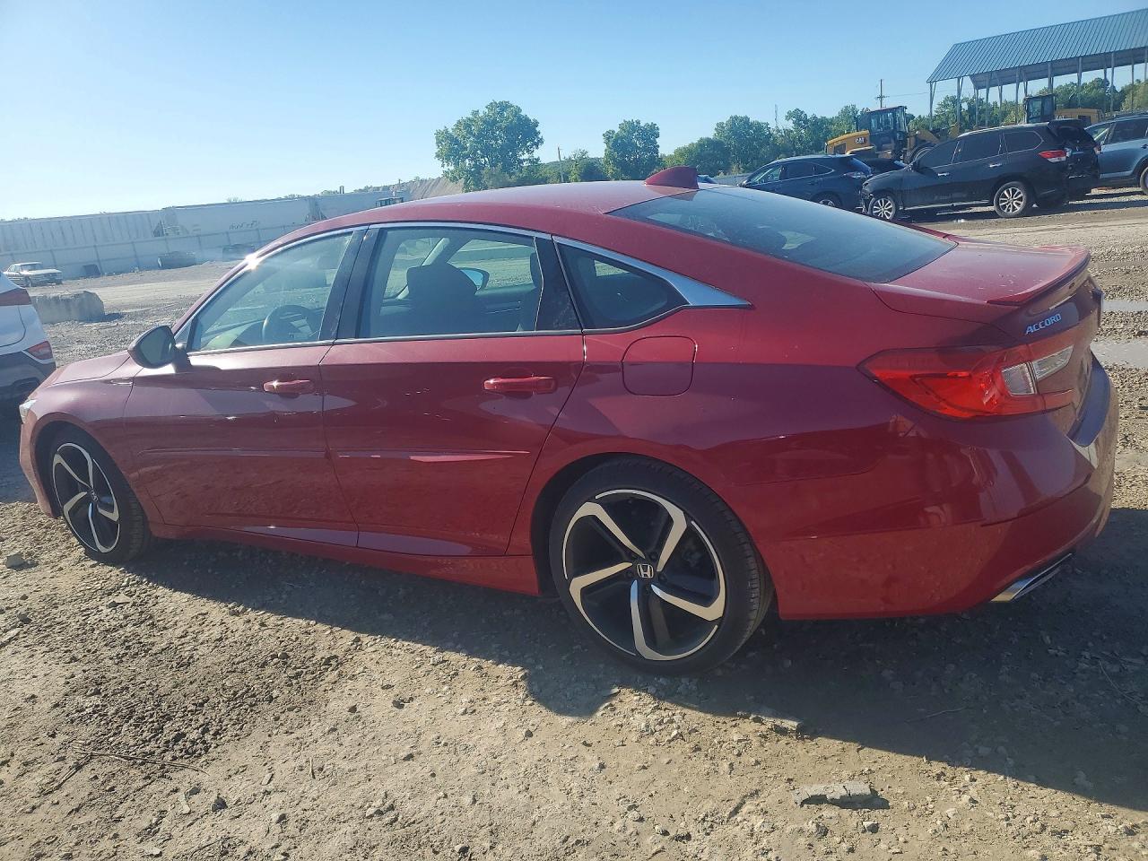2018 HONDA ACCORD photo 3