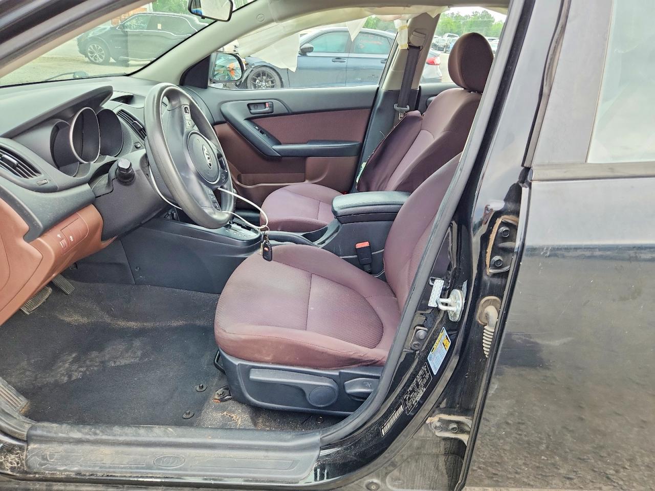 2010 KIA FORTE EX photo 7