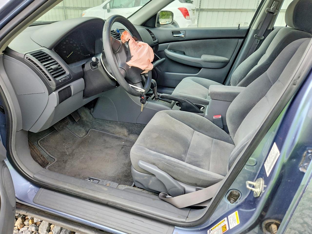 2007 HONDA ACCORD LX photo 19