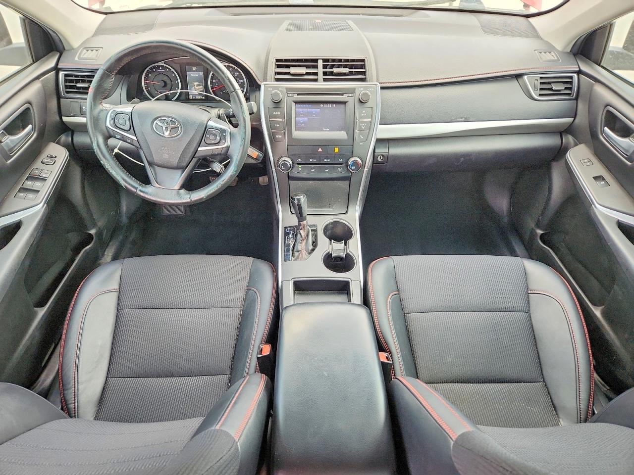 2017 TOYOTA CAMRY SE photo 15