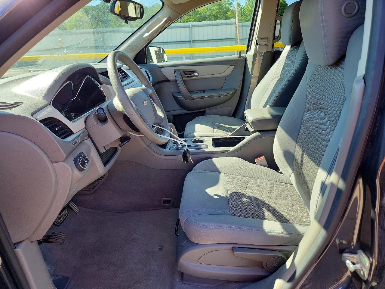 2014 CHEVROLET TRAVERSE LS photo 13