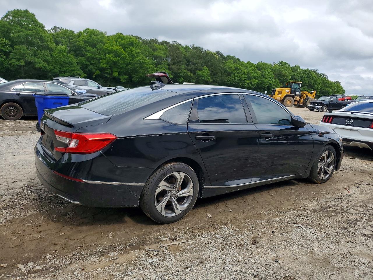 2018 HONDA ACCORD EX photo 7
