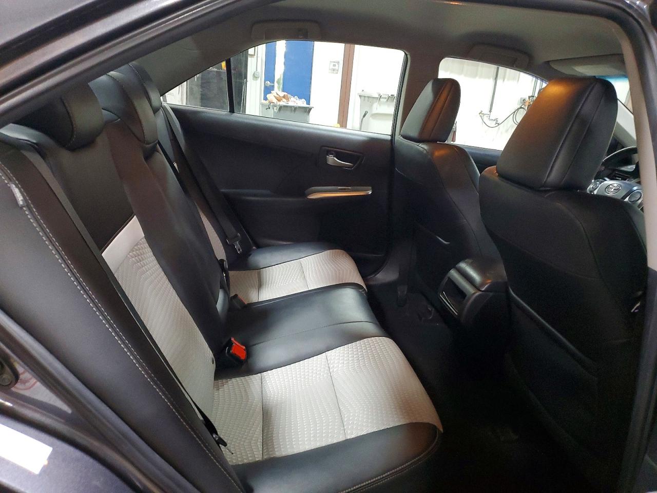 2012 TOYOTA CAMRY SE photo 10