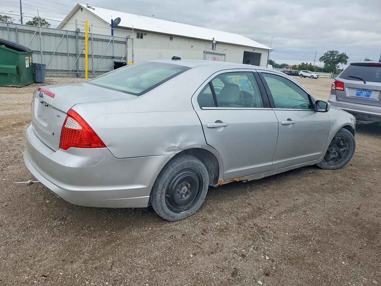 2010 FORD FUSION SE photo 3