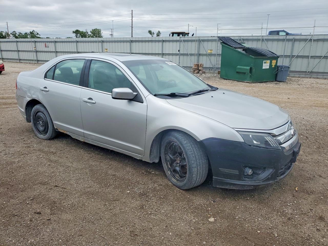 2010 FORD FUSION SE photo 4