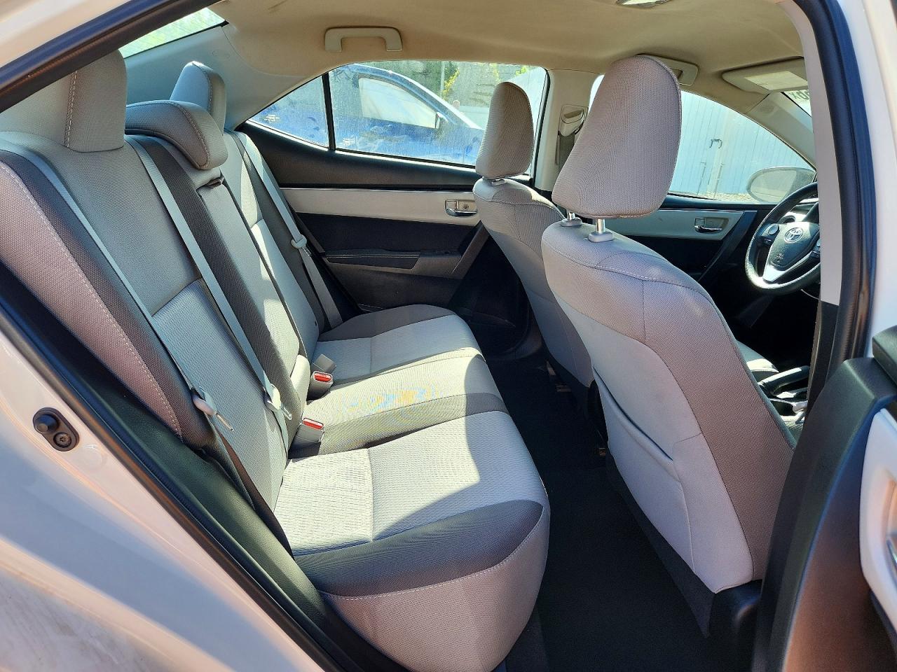 2017 TOYOTA COROLLA LE photo 28