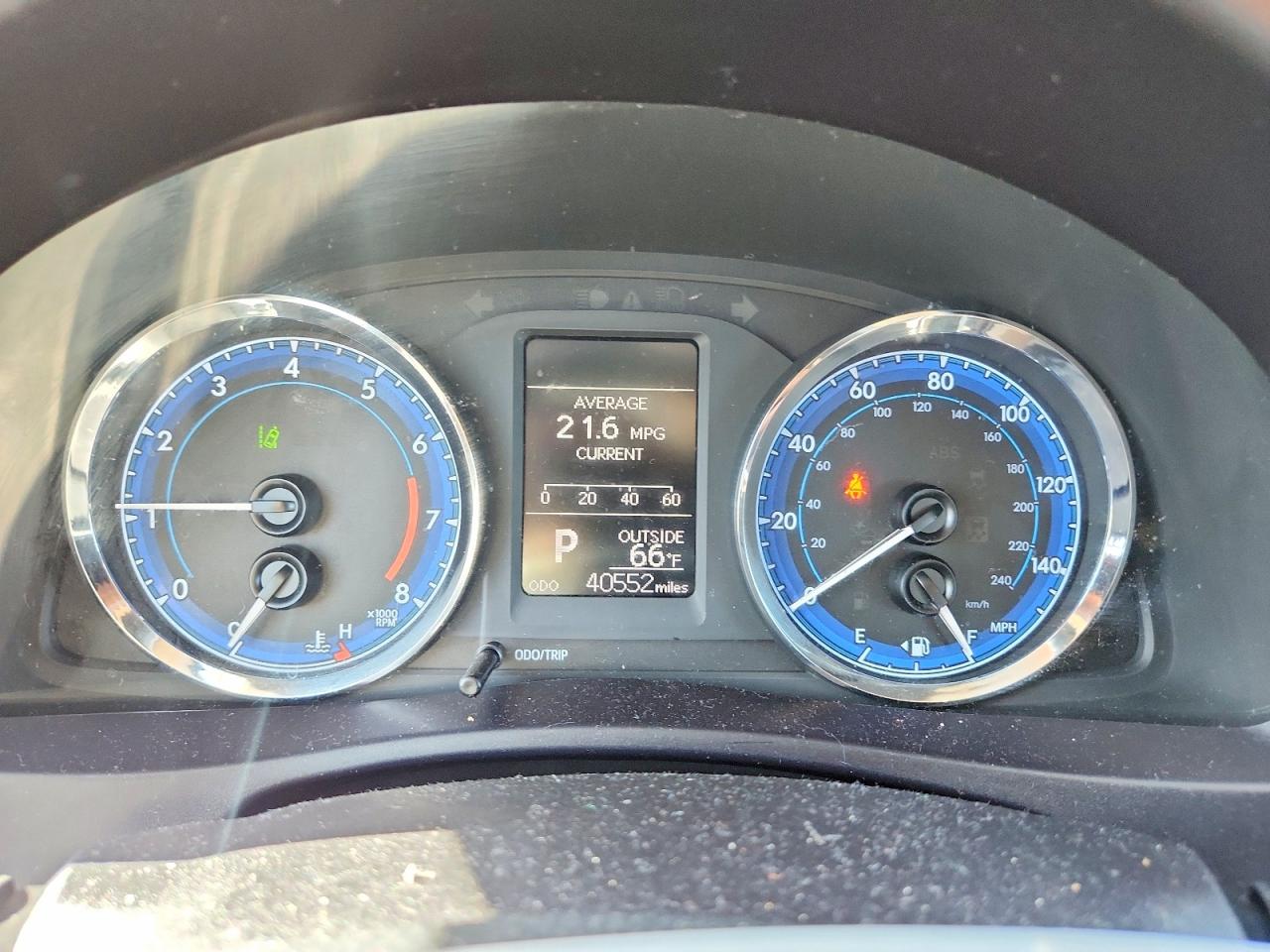 2017 TOYOTA COROLLA LE photo 25
