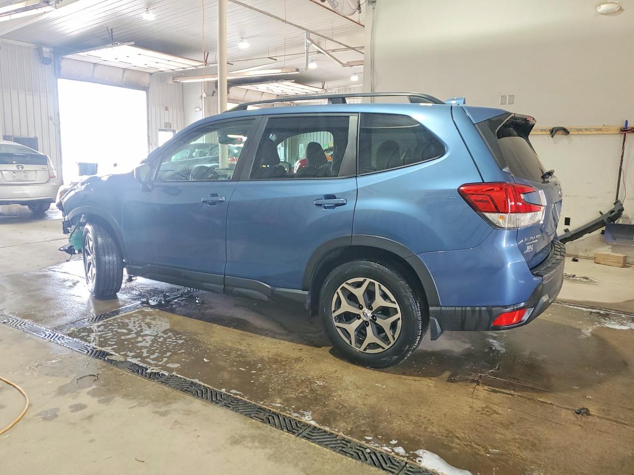 2021 SUBARU FORESTER PREMIUM photo 3