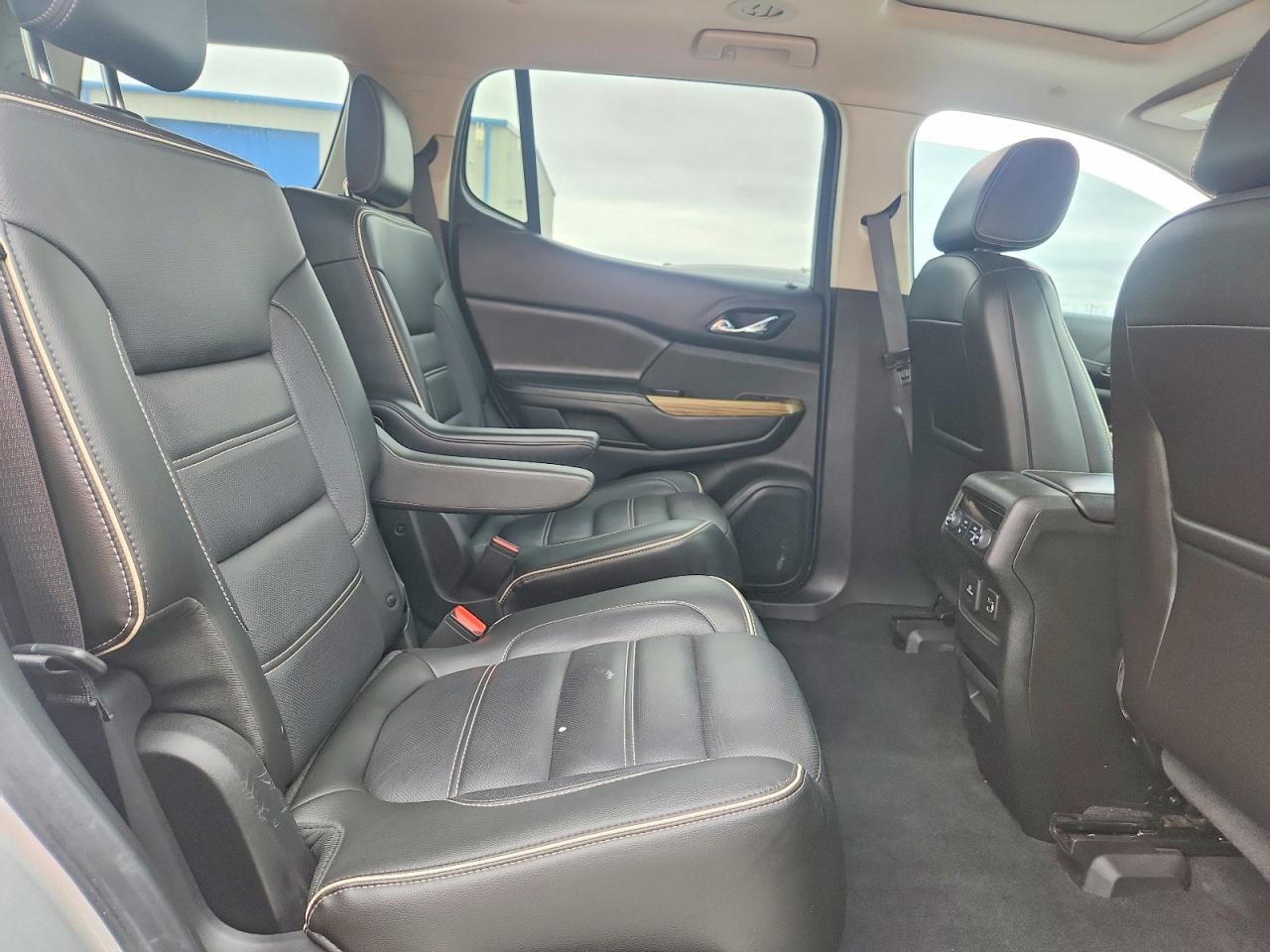 2019 GMC ACADIA DENALI photo 11