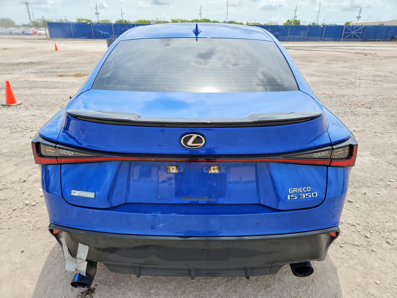 2021 LEXUS IS 350 F SPORT photo 16