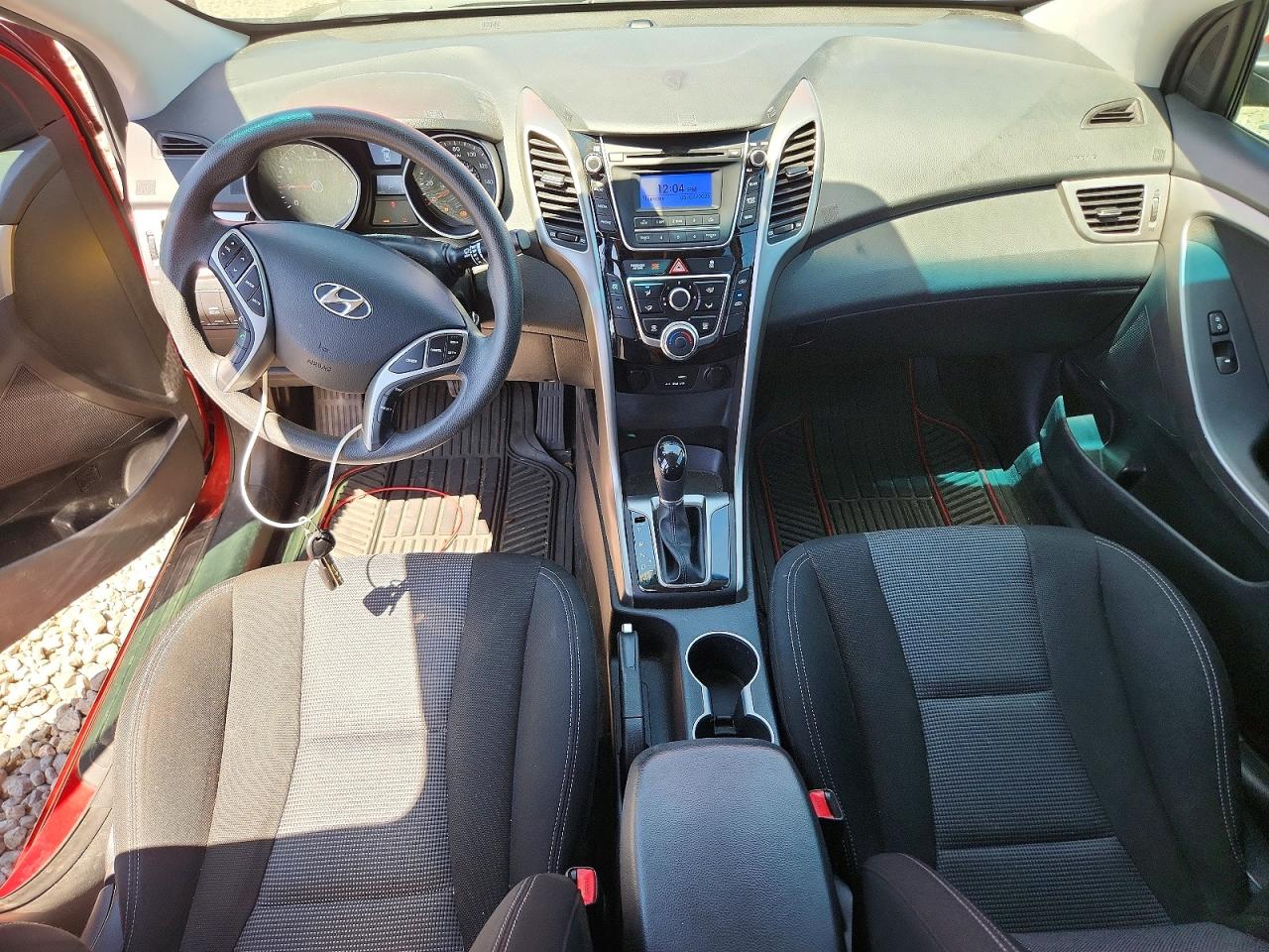 2017 HYUNDAI ELANTRA GT BASE photo 15