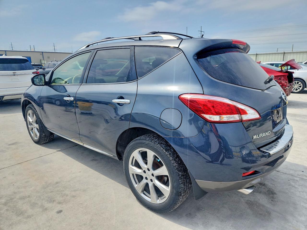 2014 NISSAN MURANO LE photo 3