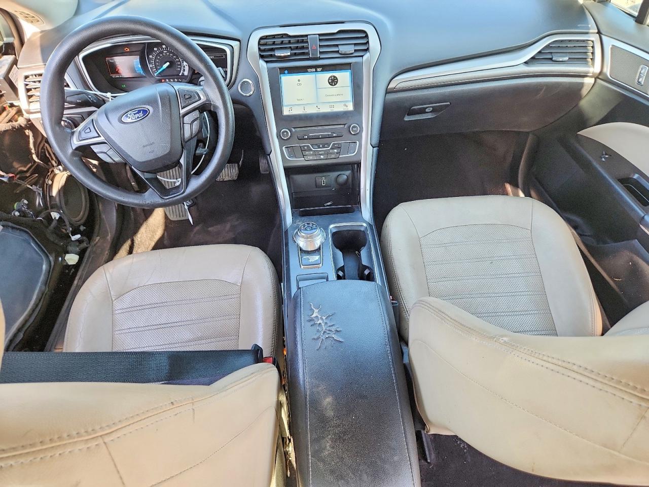 2017 FORD FUSION SE photo 8
