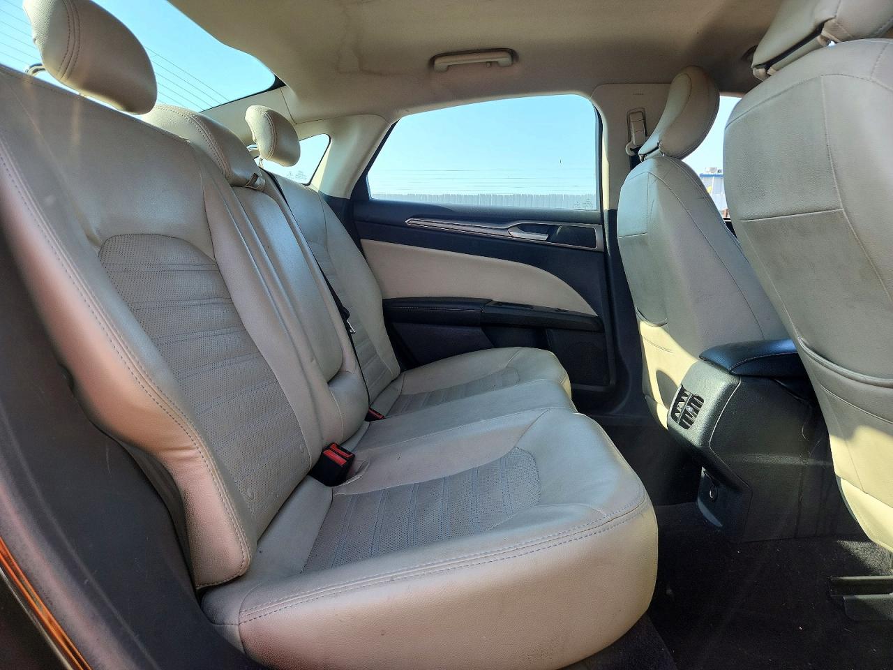 2017 FORD FUSION SE photo 10
