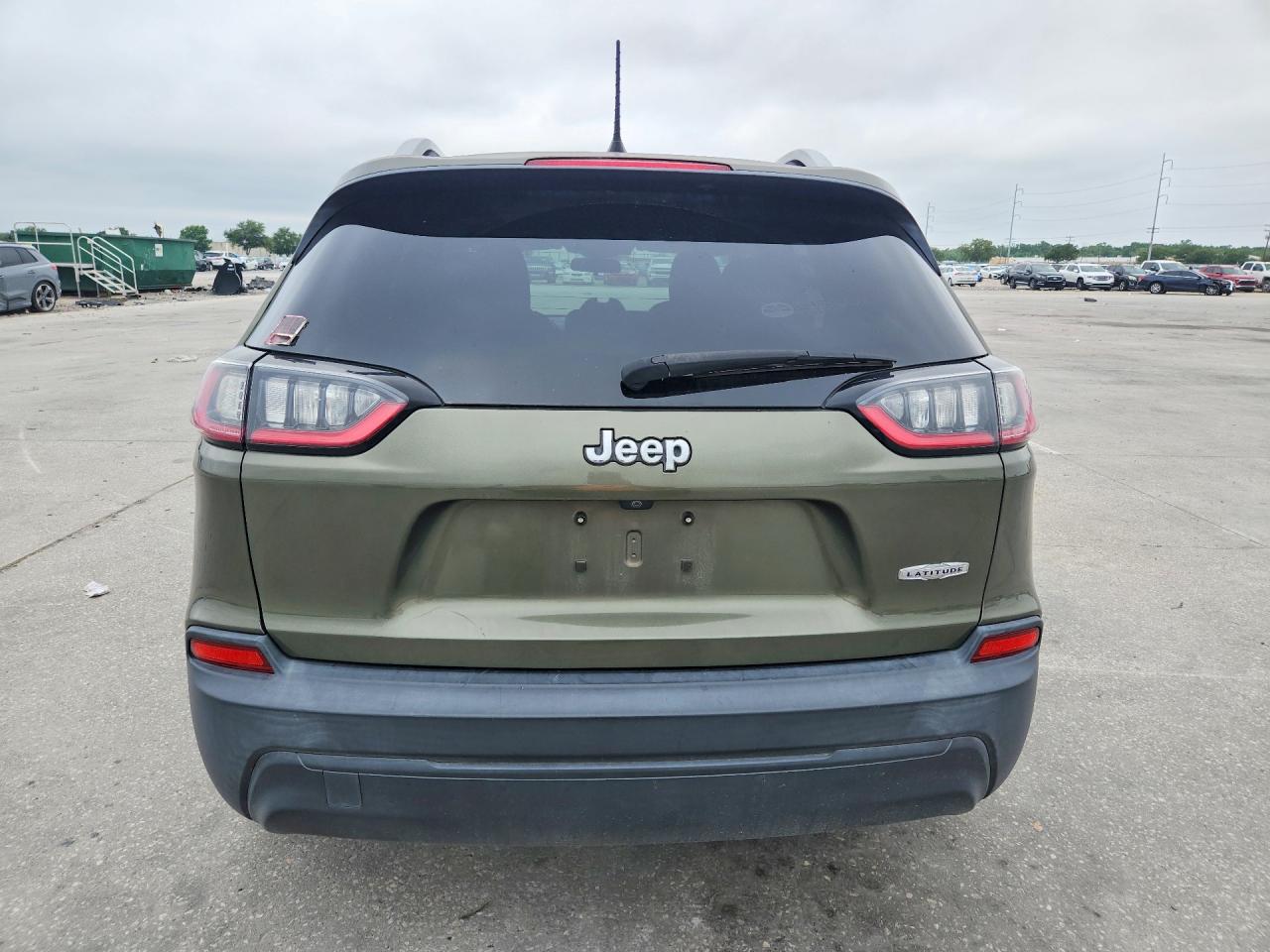 2019 JEEP CHEROKEE LATITUDE photo 16
