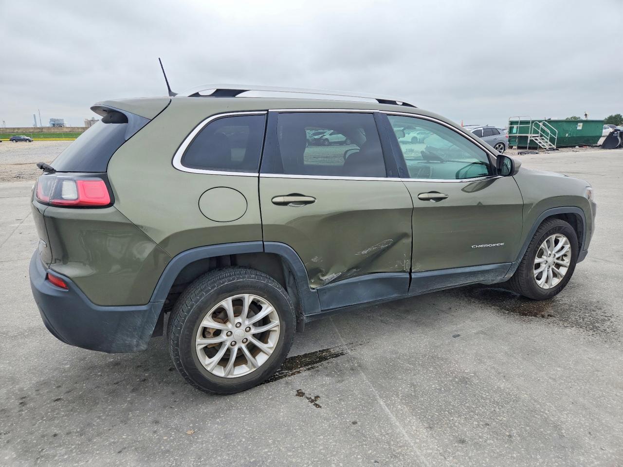 2019 JEEP CHEROKEE LATITUDE photo 7