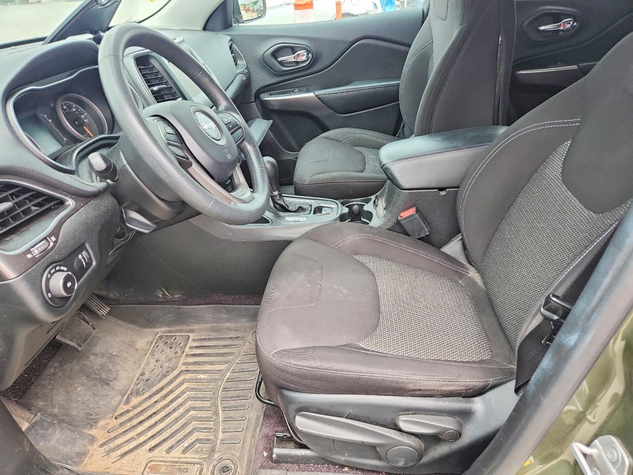 2019 JEEP CHEROKEE LATITUDE photo 19