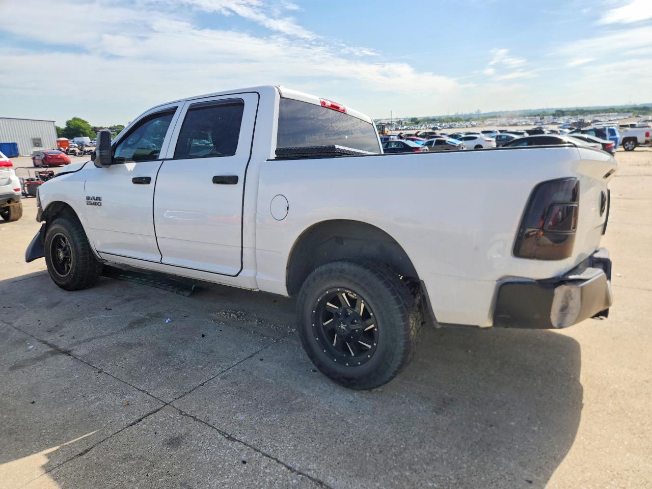 2016 RAM 1500 ST photo 4