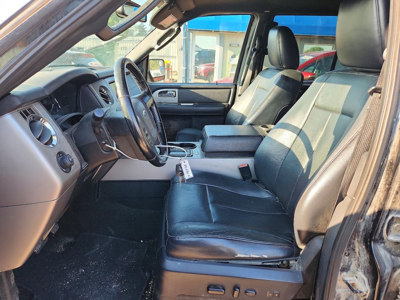 2017 FORD EXPEDITION EL XLT photo 19