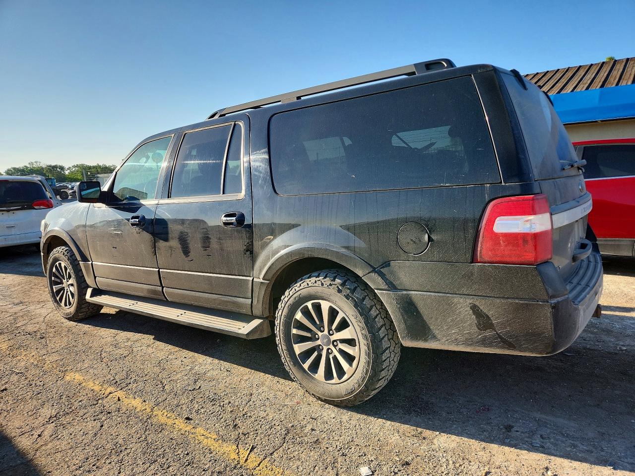 2017 FORD EXPEDITION EL XLT photo 4