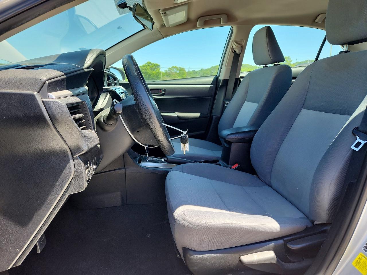 2014 TOYOTA COROLLA L photo 19