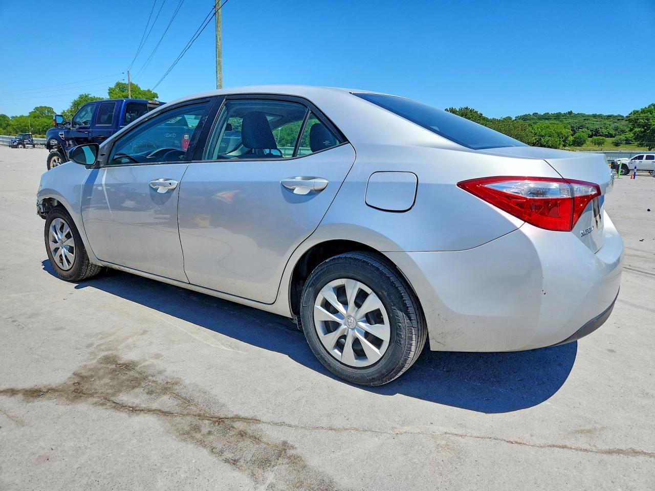2014 TOYOTA COROLLA L photo 4
