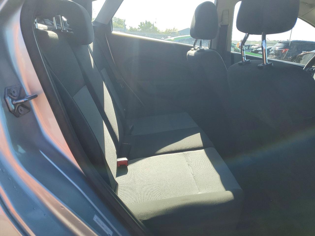 2016 FORD FIESTA S photo 28
