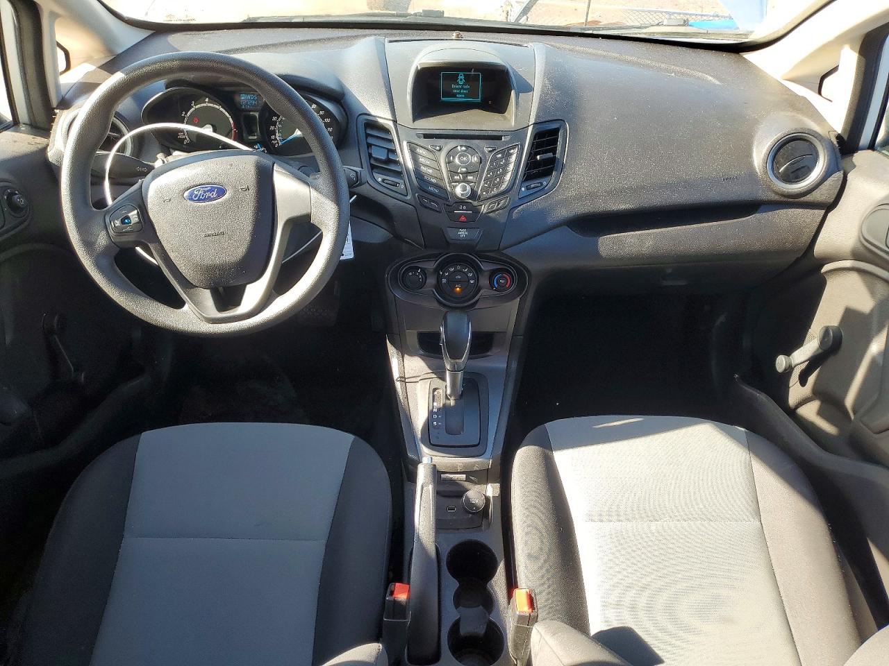 2016 FORD FIESTA S photo 22
