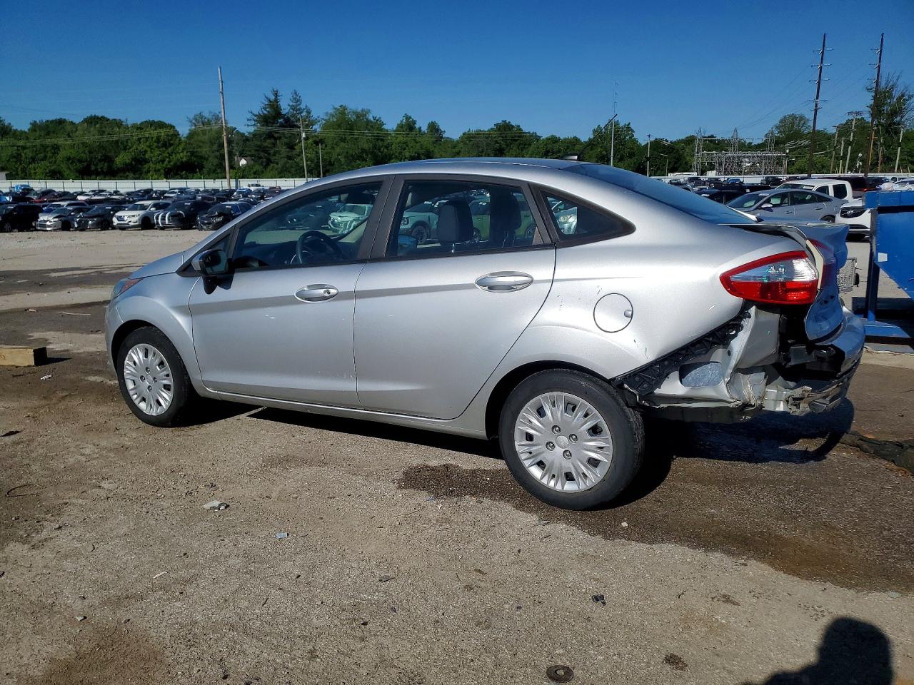 2016 FORD FIESTA S photo 4