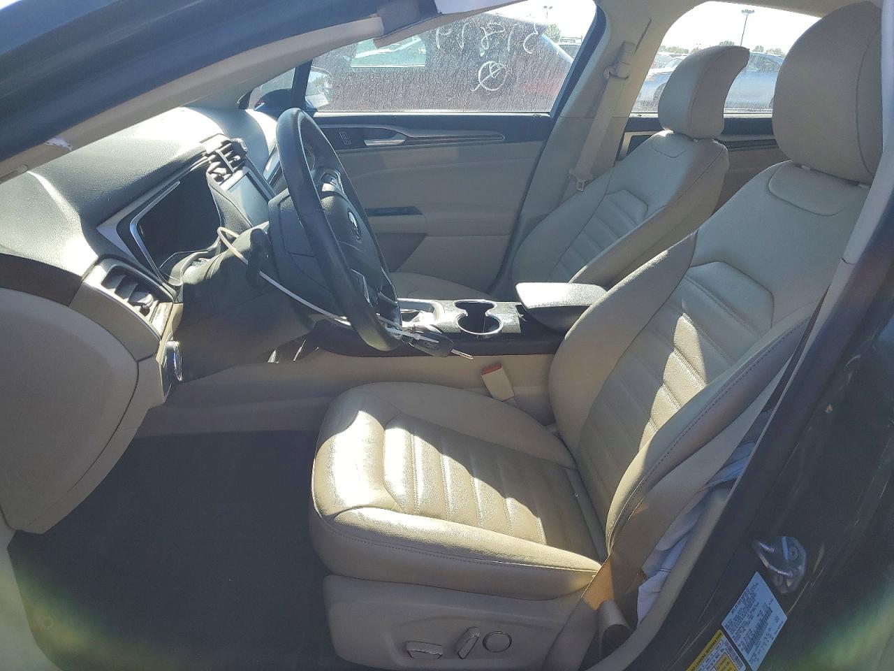 2016 FORD FUSION SE photo 19