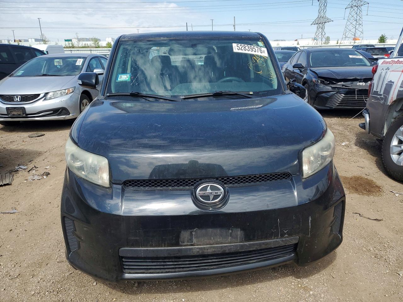 2012 TOYOTA SCION photo 9